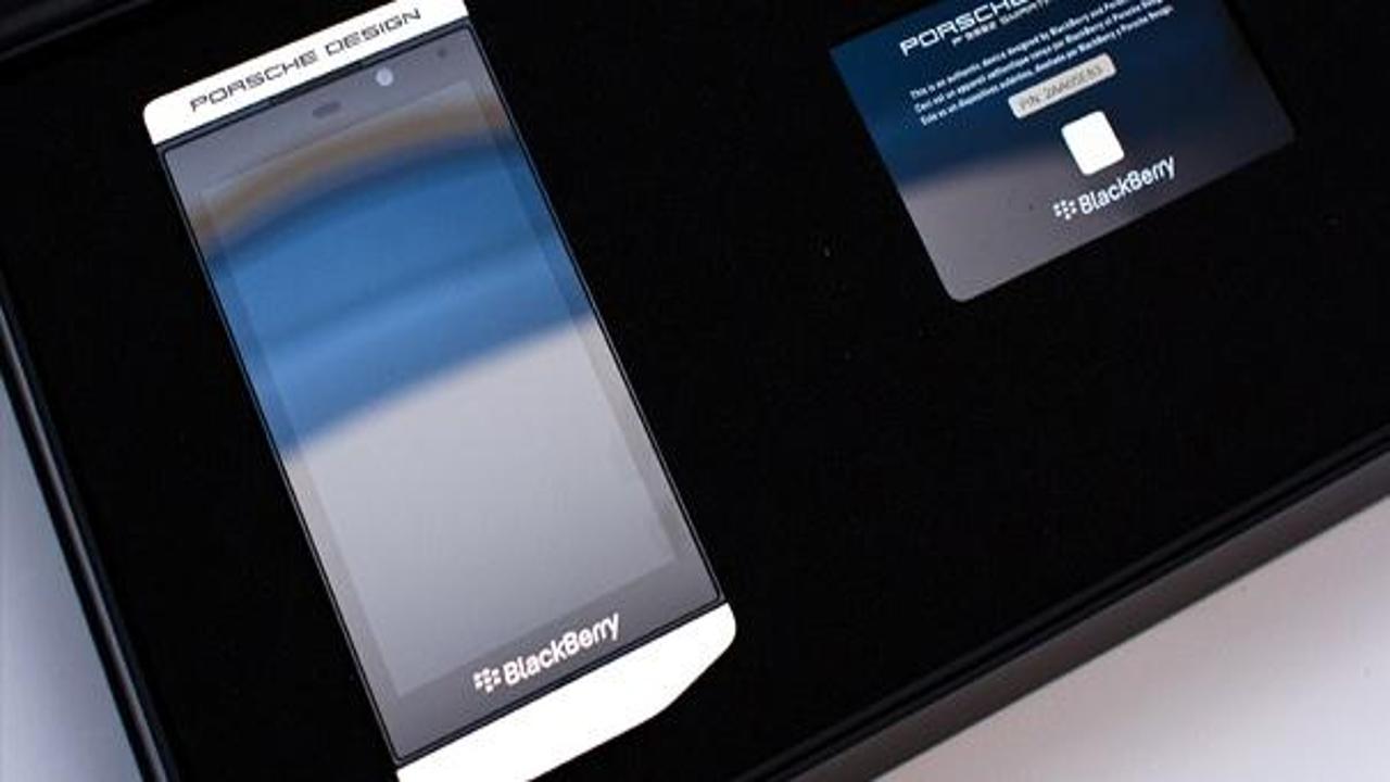İşte BlackBerry'nin Porsche Design'i