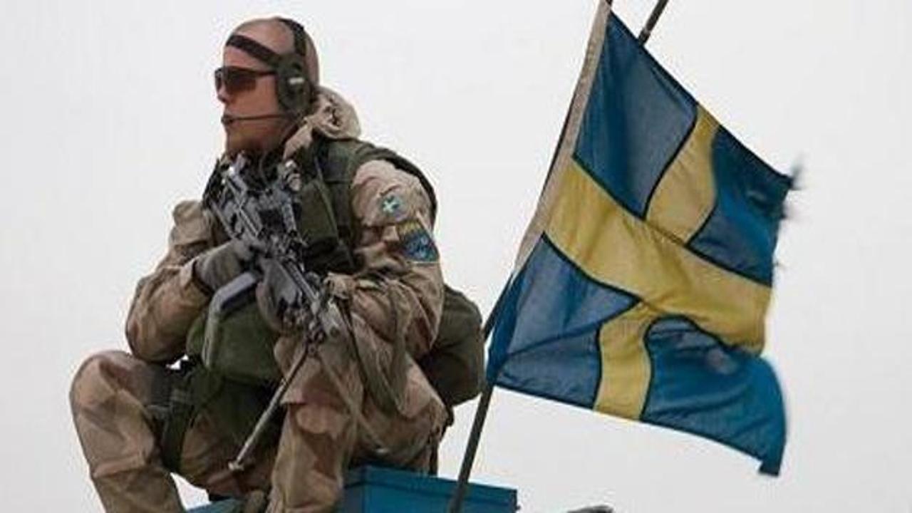 İsveçliler zorunlu askerliği geri istiyor