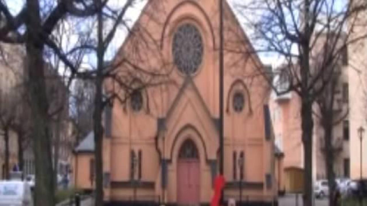 Tarihi kilise "cemaatsizlikten" satıldı
