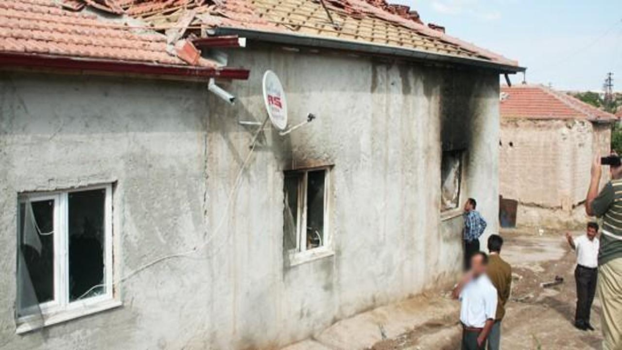 Yangın 7 kişilik aileyi evsiz bıraktı