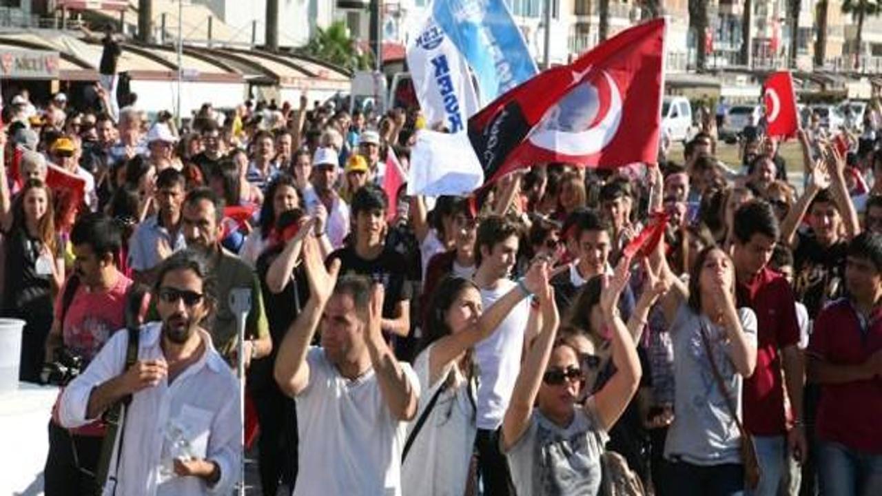İzmir'de 'eylem' sendikaları böldü