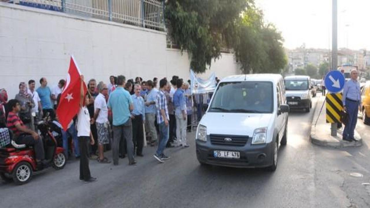 İzmir'de gözaltındaki polis sayısı 32 oldu