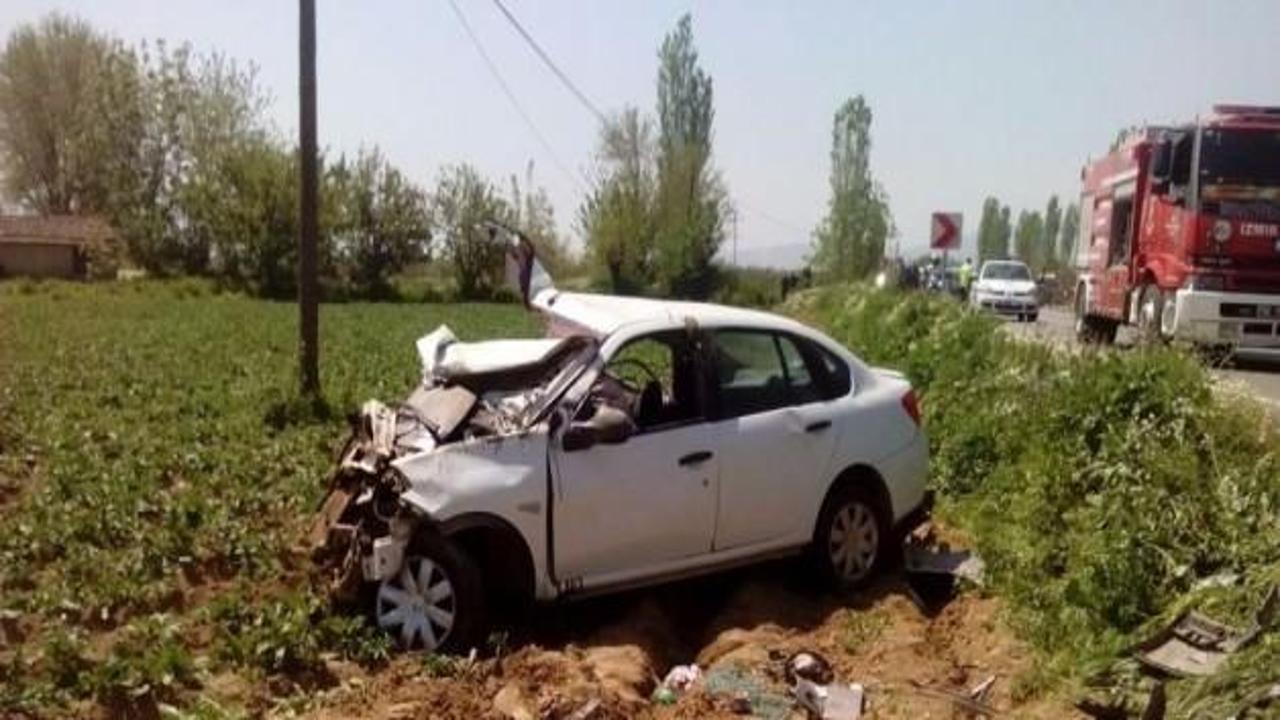 İzmir'de trafik kazası: 16 yaralı