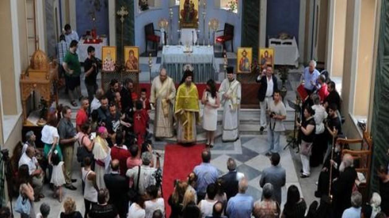 İzmir'deki kilisede 92 yıl sonra ilk ayin
