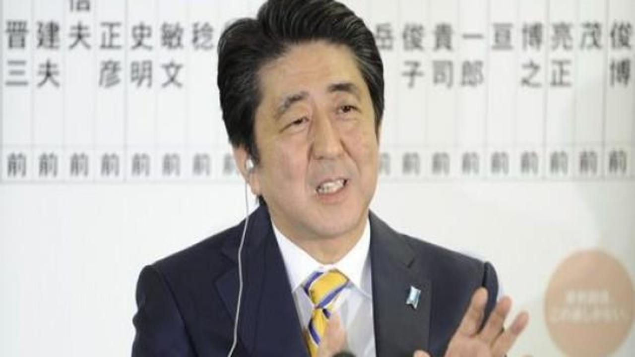 Japonya'da seçimlerin galibi Abe oldu