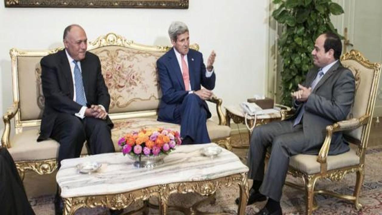 John Kerry Mısır'da