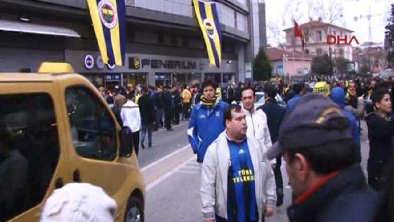 Saracoğlu Stadı çevresi karnaval yeri