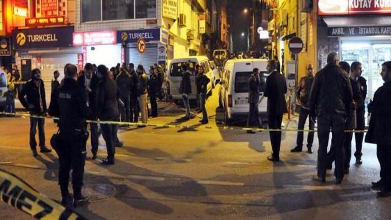 Kağıthane'de b&uuml;y&uuml;k &ccedil;atışma: 2 &ouml;l&uuml;, 5 yaralı