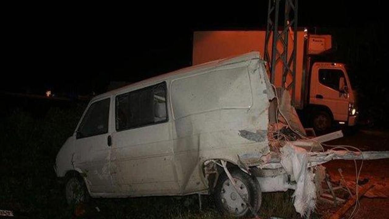 Karaman'da kamyonet devrildi: 1 ölü, 5 yaralı