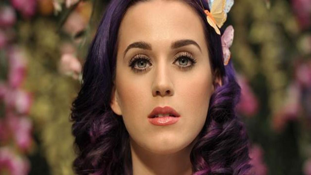 Katy Perry üçüncü albümü rekor kırdı