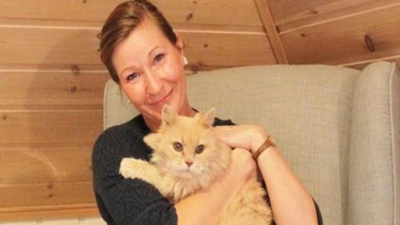 Kaybolan kedisini 10 yıl sonra buldu