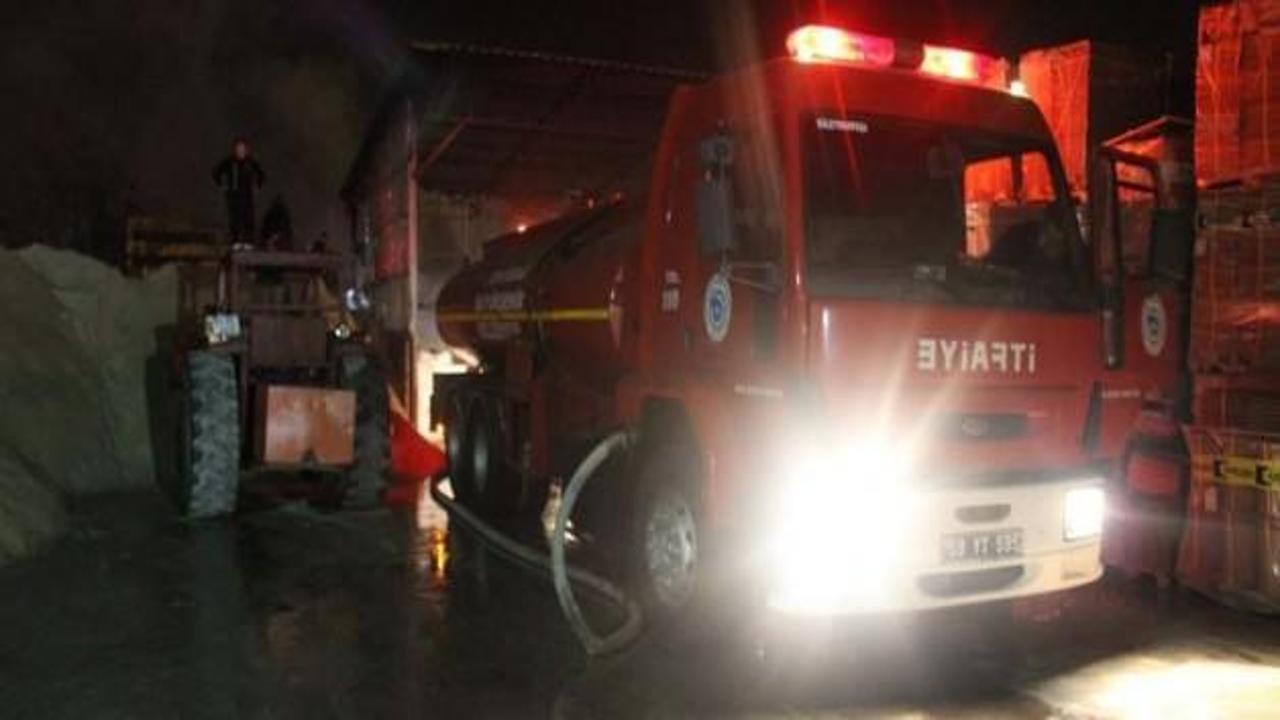 Kereste imalathanesinde yangın: 2 yaralı