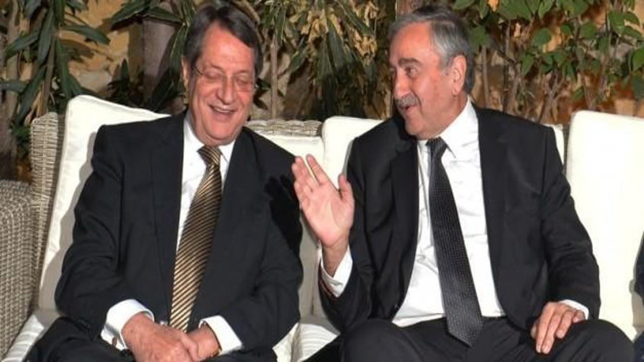 Kıbrıs'ta liderler 1 ay sonra yeniden bir arada