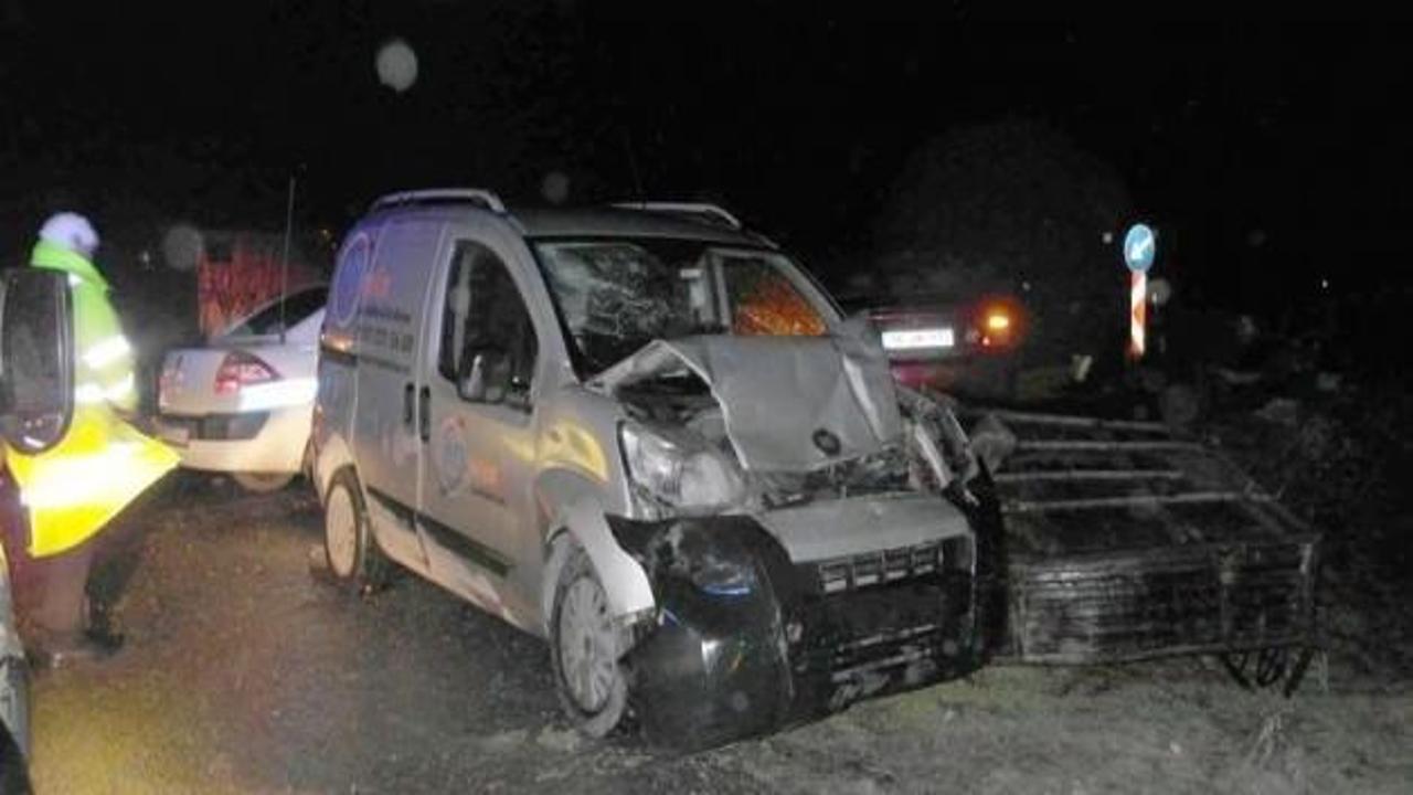 Kırkağaç'ta kaza: 1 ölü, 5 yaralı