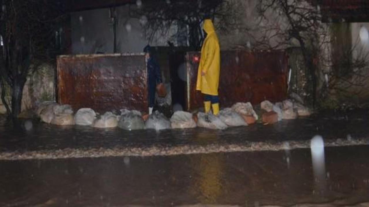 Kırklareli'nde ev ve iş yerlerini su bastı