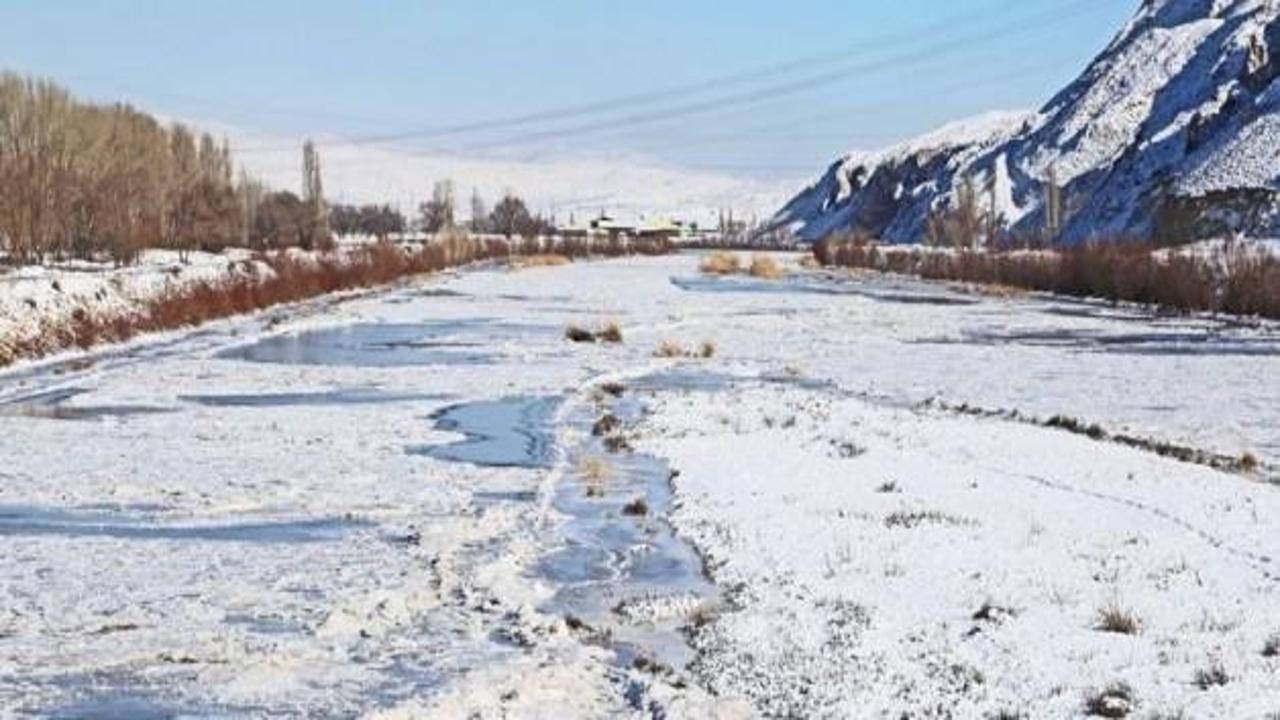 Türkiye'nin en uzun nehri buz tuttu
