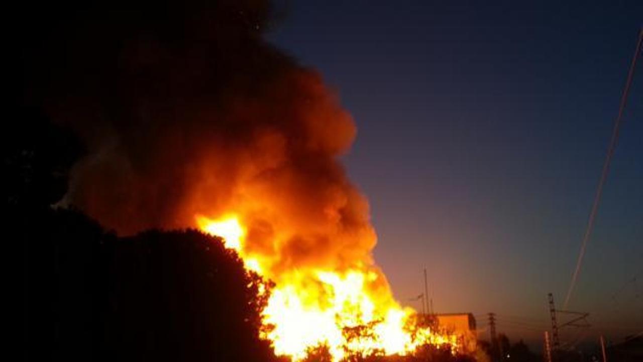 Kocaeli'de korkutan fabrika yangını!