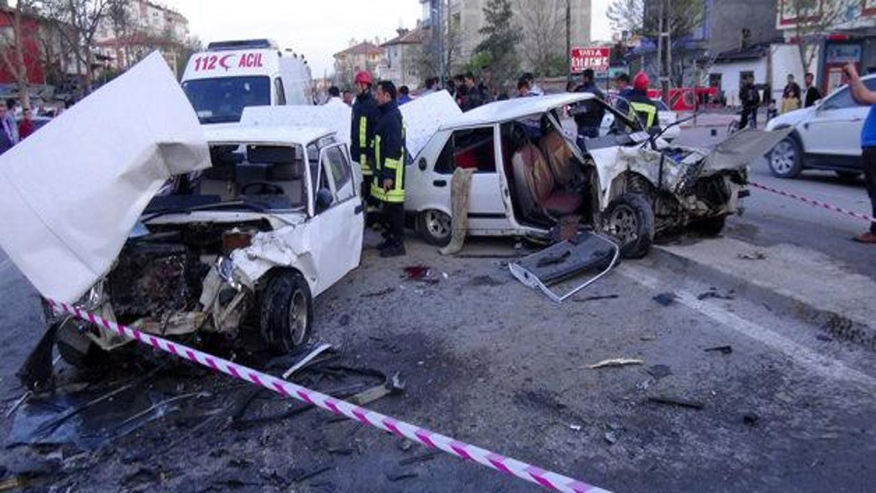 Konya'da feci kaza! Kafa kafaya çarpıştılar