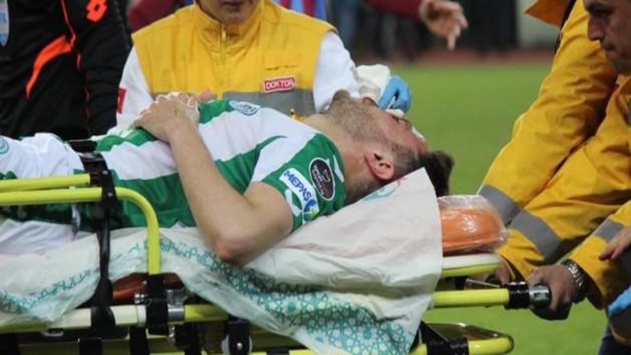 Konyasporlu futbolcu hastaneye kaldırıldı!