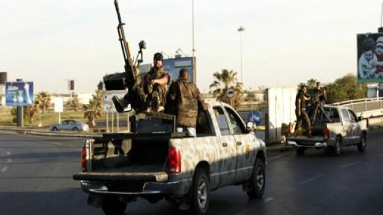 Libya'da askeri üsten 35 ceset çıkarıldı