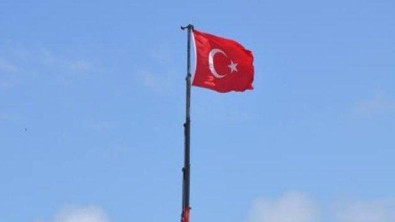 Türk bayrağına zarar verildi iddiasına soruşturma