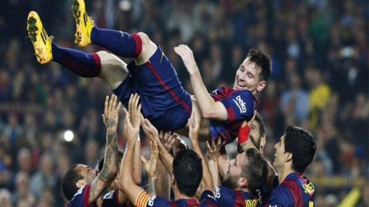 Lionel Messi tarihe geçti!