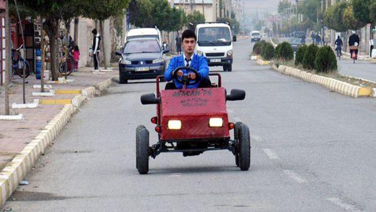 Lise öğrencileri tek kişilik otomobil yaptı