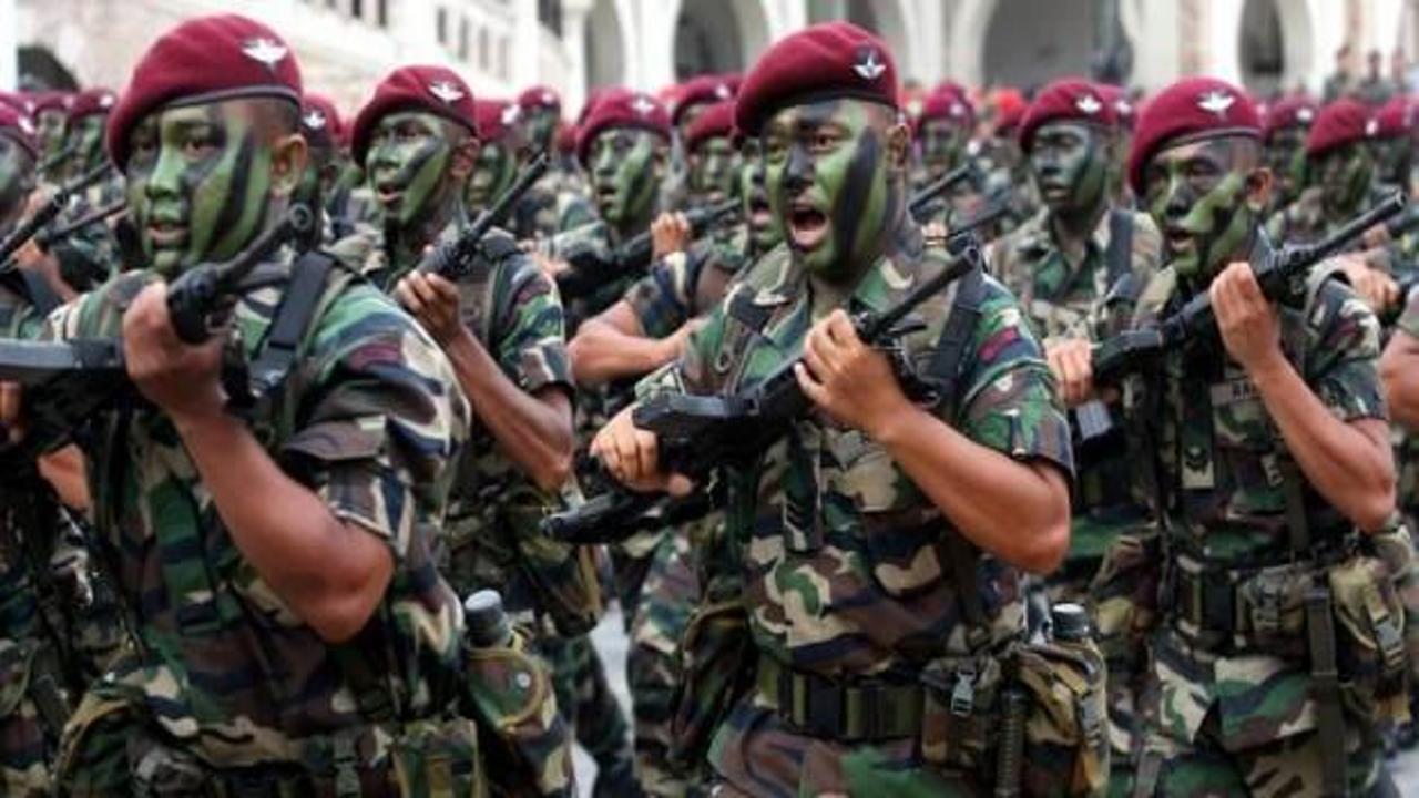 Malezyalı askerlerden Suudi Arabistan'a destek