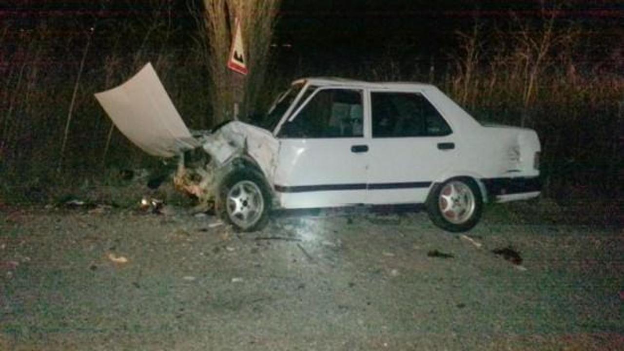Manisa'da 2 araç çarpıştı: 3 yaralı
