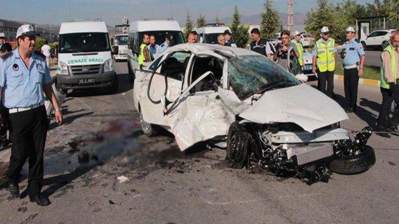 Manisa'da feci kaza: 4 ölü, 3 yaralı