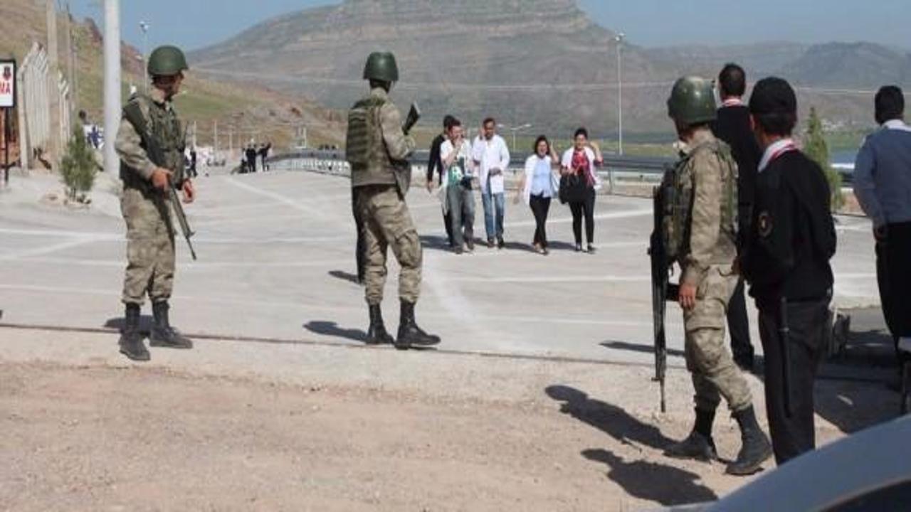 Mardin'de ortalık karıştı! 4’ü asker 5 yaralı