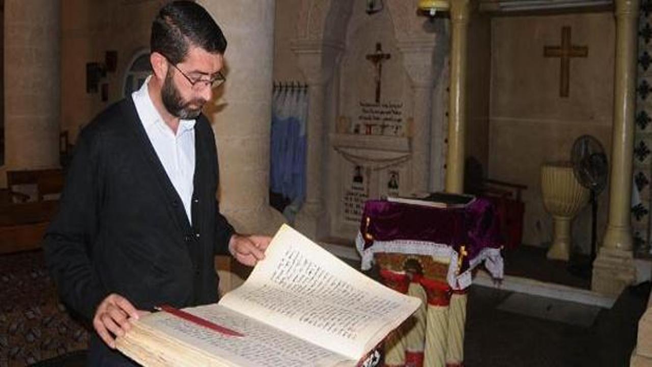 Mardin'de tarihi el yazması İncil'i çaldılar