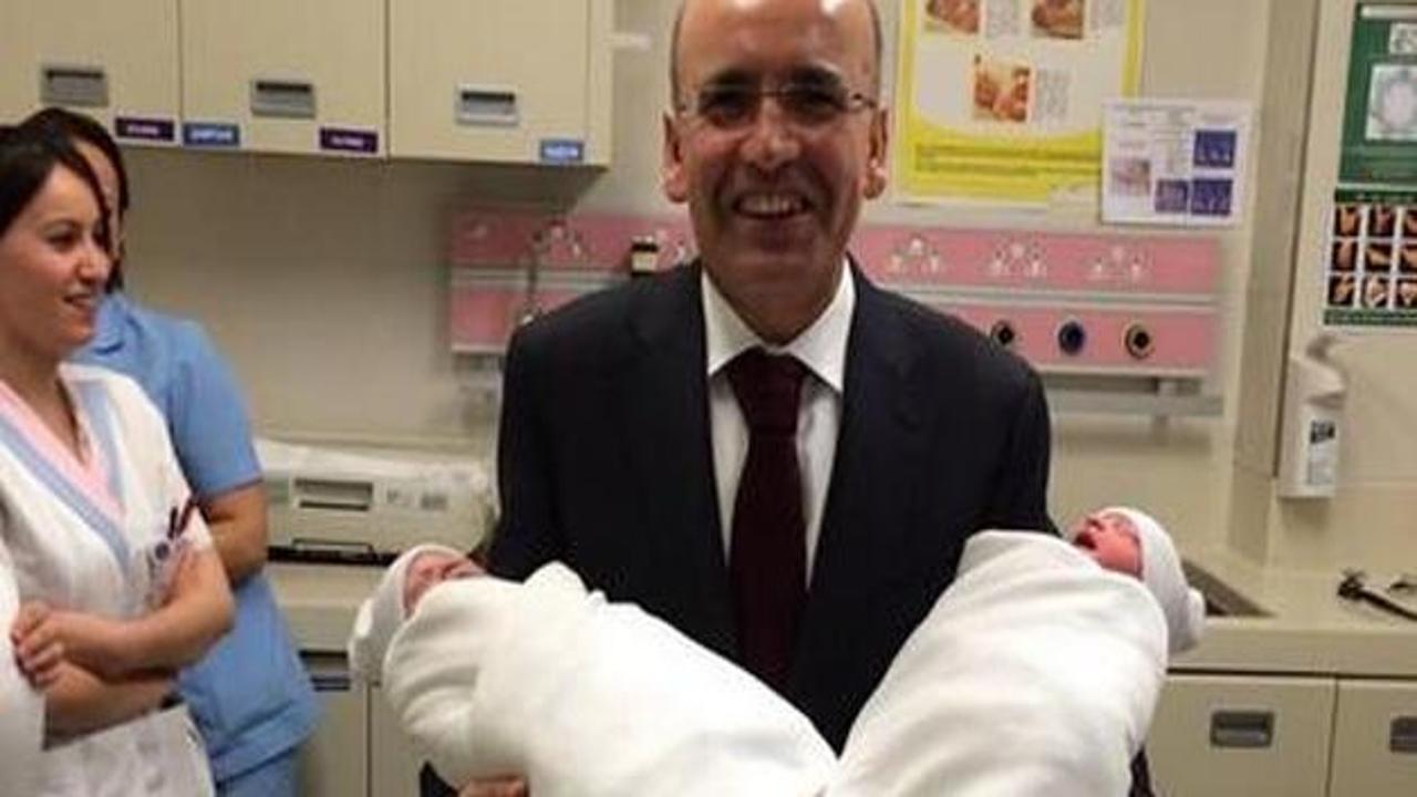 Mehmet Şimşek'in ikizlerinin isimleri belli oldu