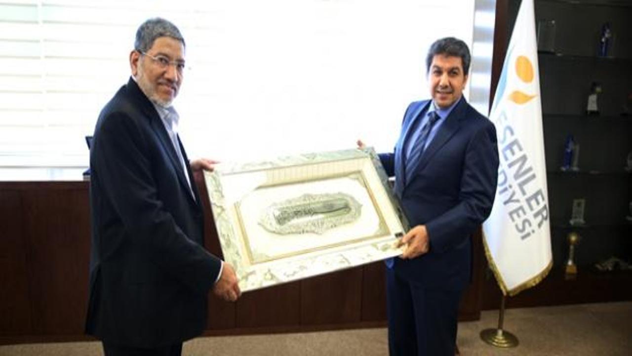 Mekke Belediye Başkanı Esenler'e hayran kaldı