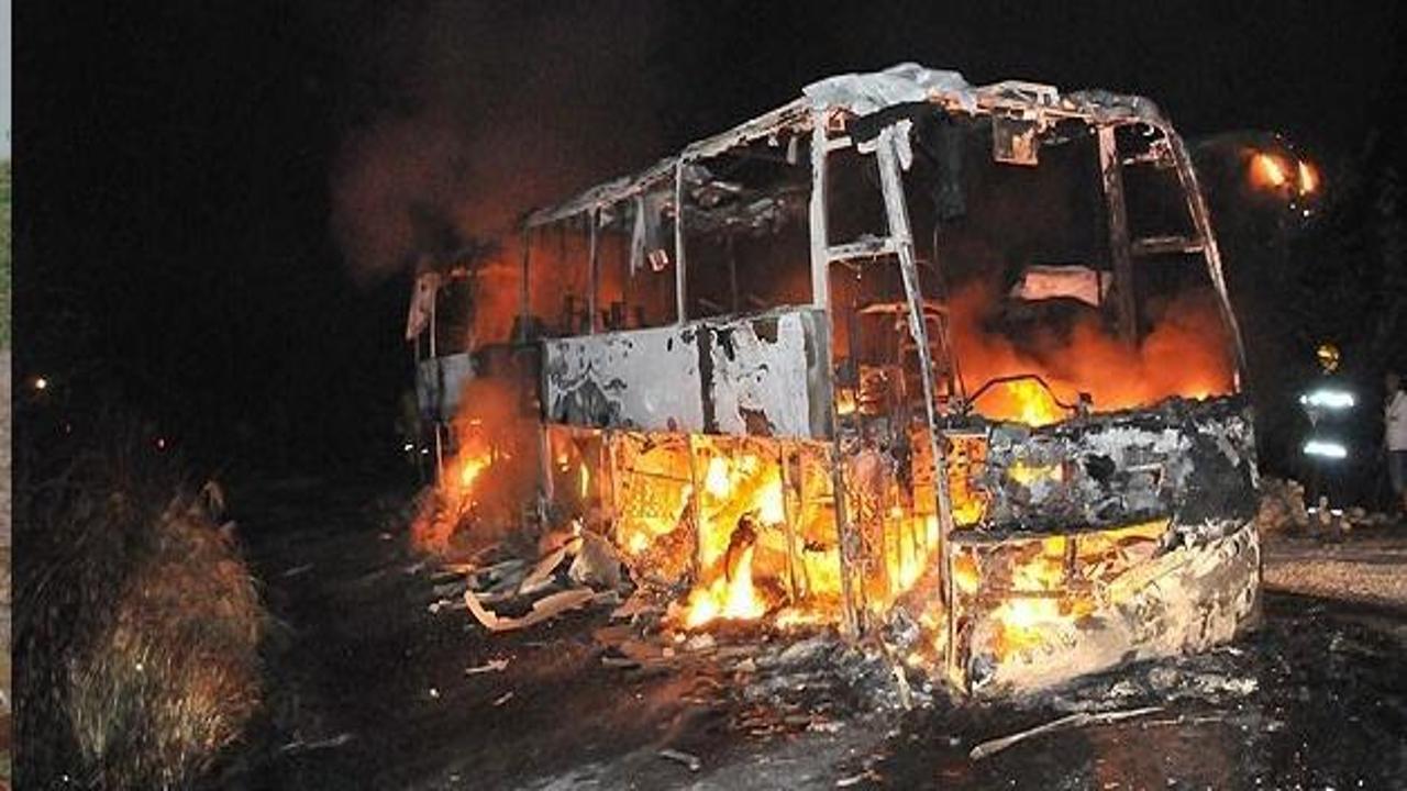 Otobüs alev topuna döndü: 6 ölü