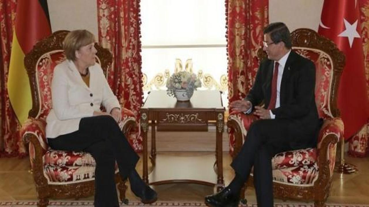 Merkel-Davutoğlu görüşmesi başladı