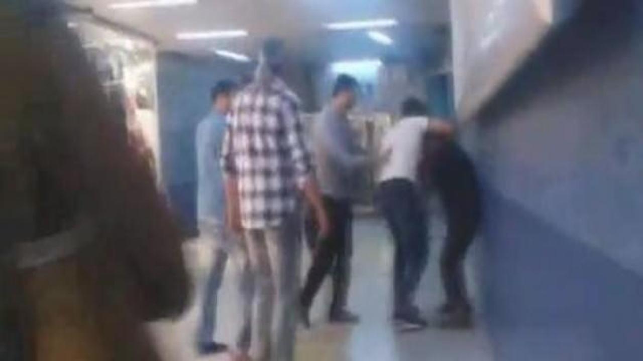 Metroda Suriyeli çocuğa dayak