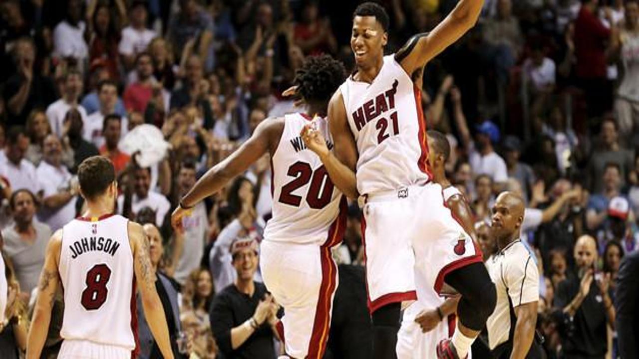 Miami Heat 21 sayı geriden geldi!