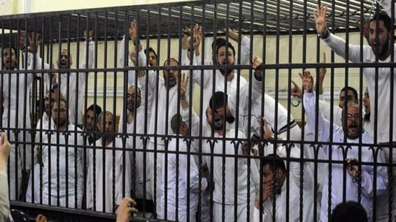 Mısır'da 22 kişiye idam