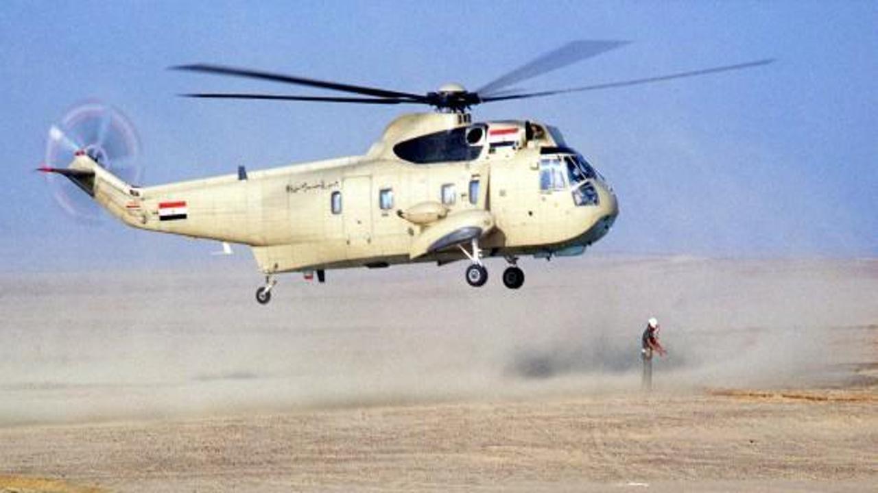 Mısır'da askeri helikopter düştü