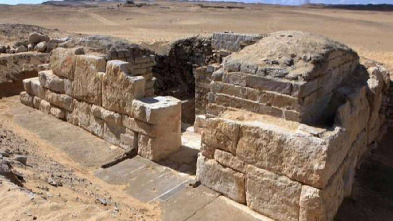 Mısır'da yeni bir mezar keşfi