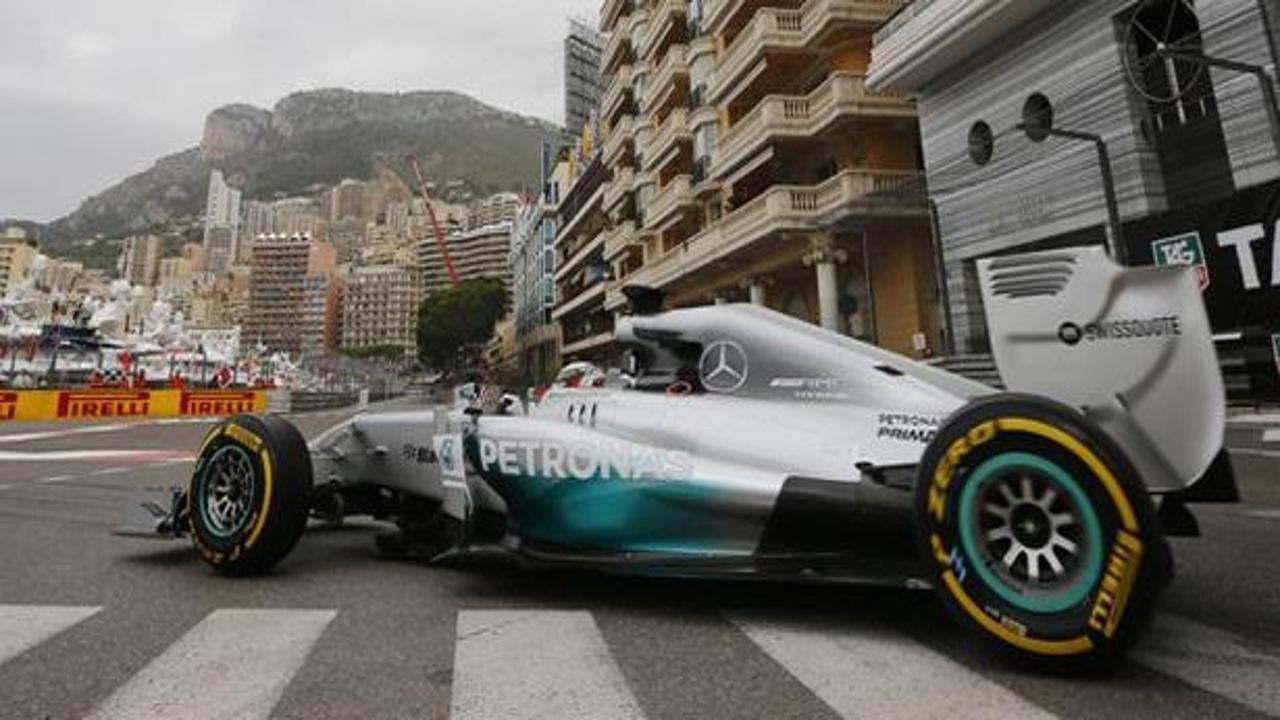 Monaco GP'de açılış Hamilton'dan