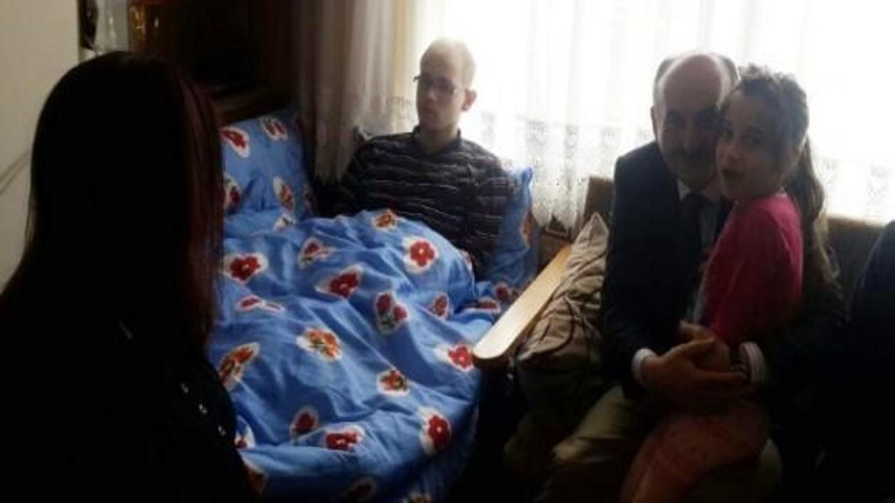 Müezzinoğlu'ndan kanser hastası Polat'a ziyaret