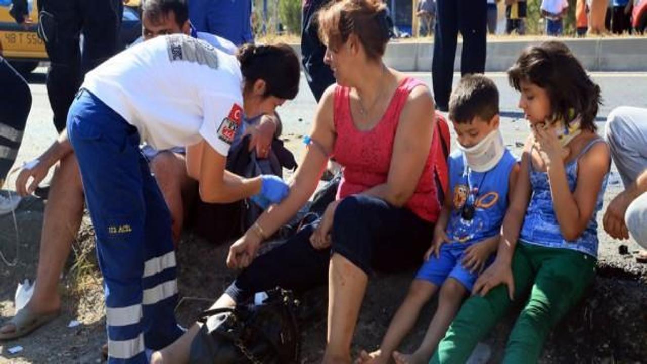 Muğla'da turist aracı kazası: 15 yaralı