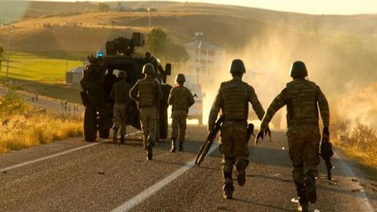 Askerlerle çatışmaya giren PKK'lılar İran'a kaçtı