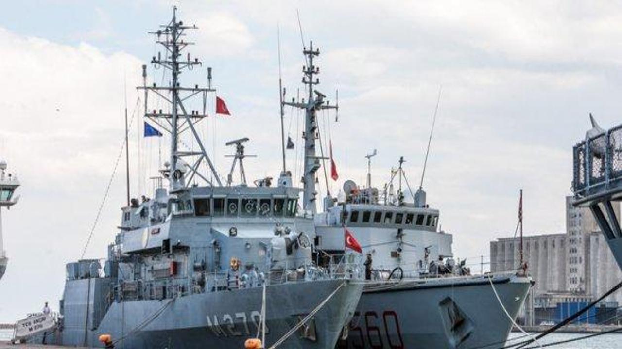 NATO savaş gemileri Tunus'ta