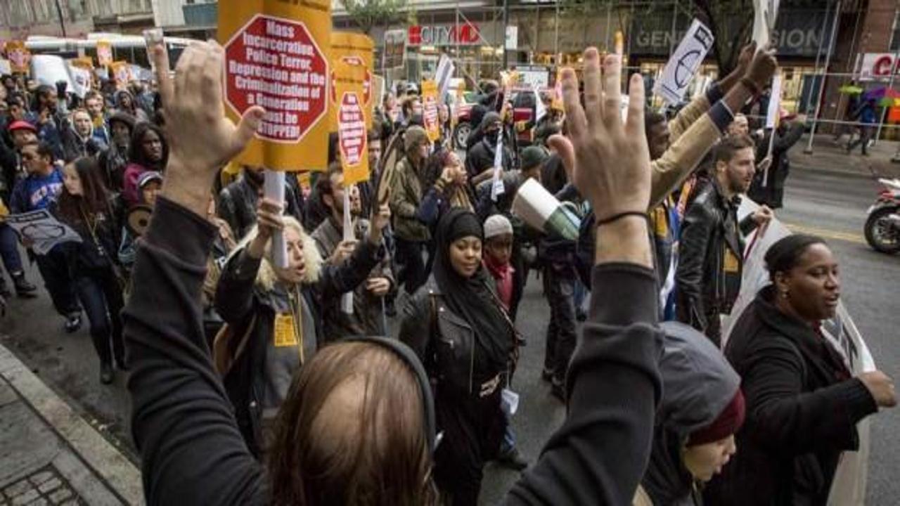 New York'ta polis şiddeti protesto edildi