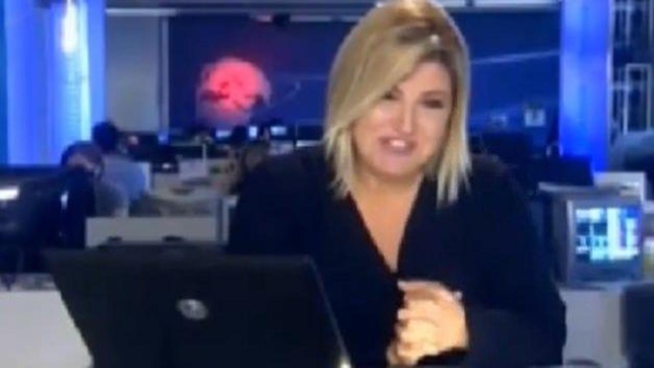 Neye uğradığını şaşırdı! Tam haberleri sunarken...