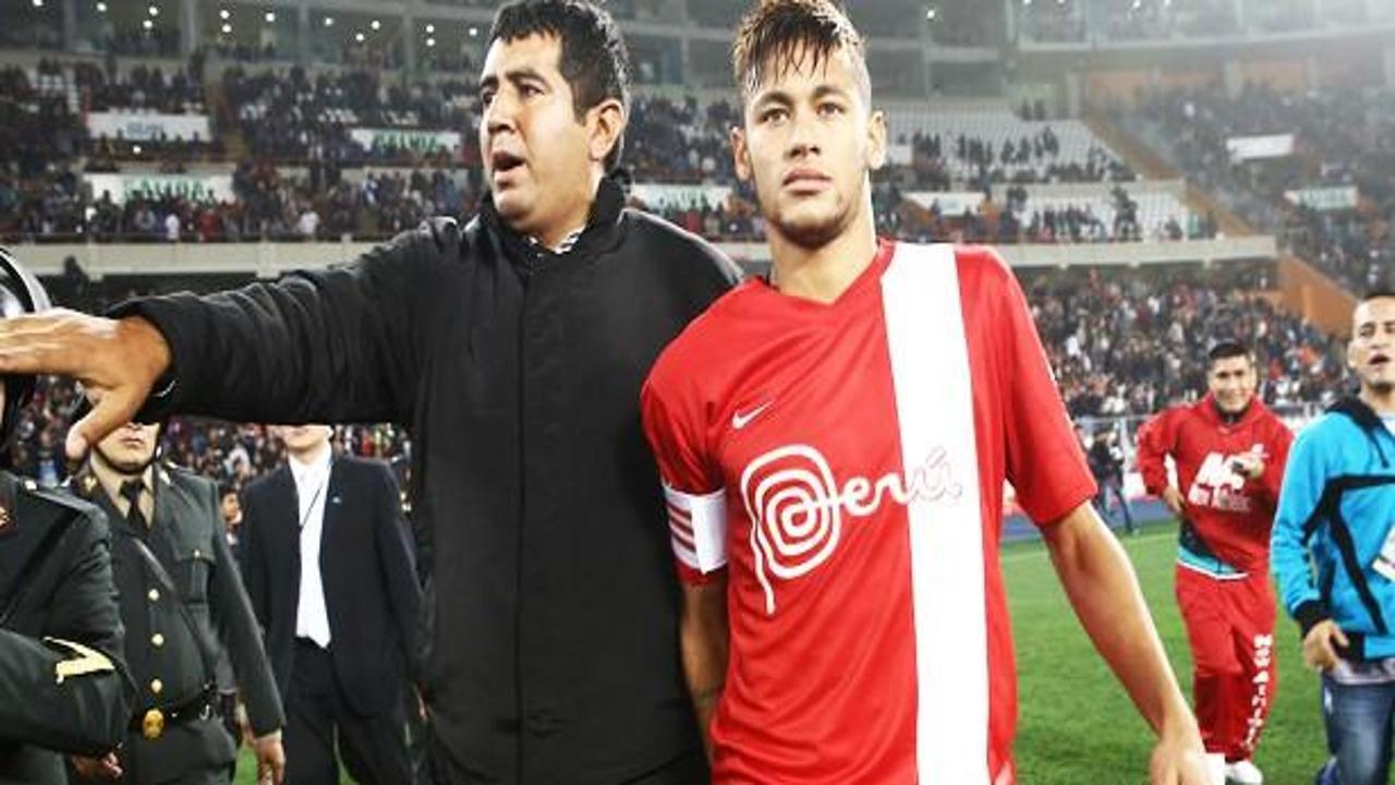 Neymar eski F.Bah&ccedil;eli ile fena dalga ge&ccedil;ti