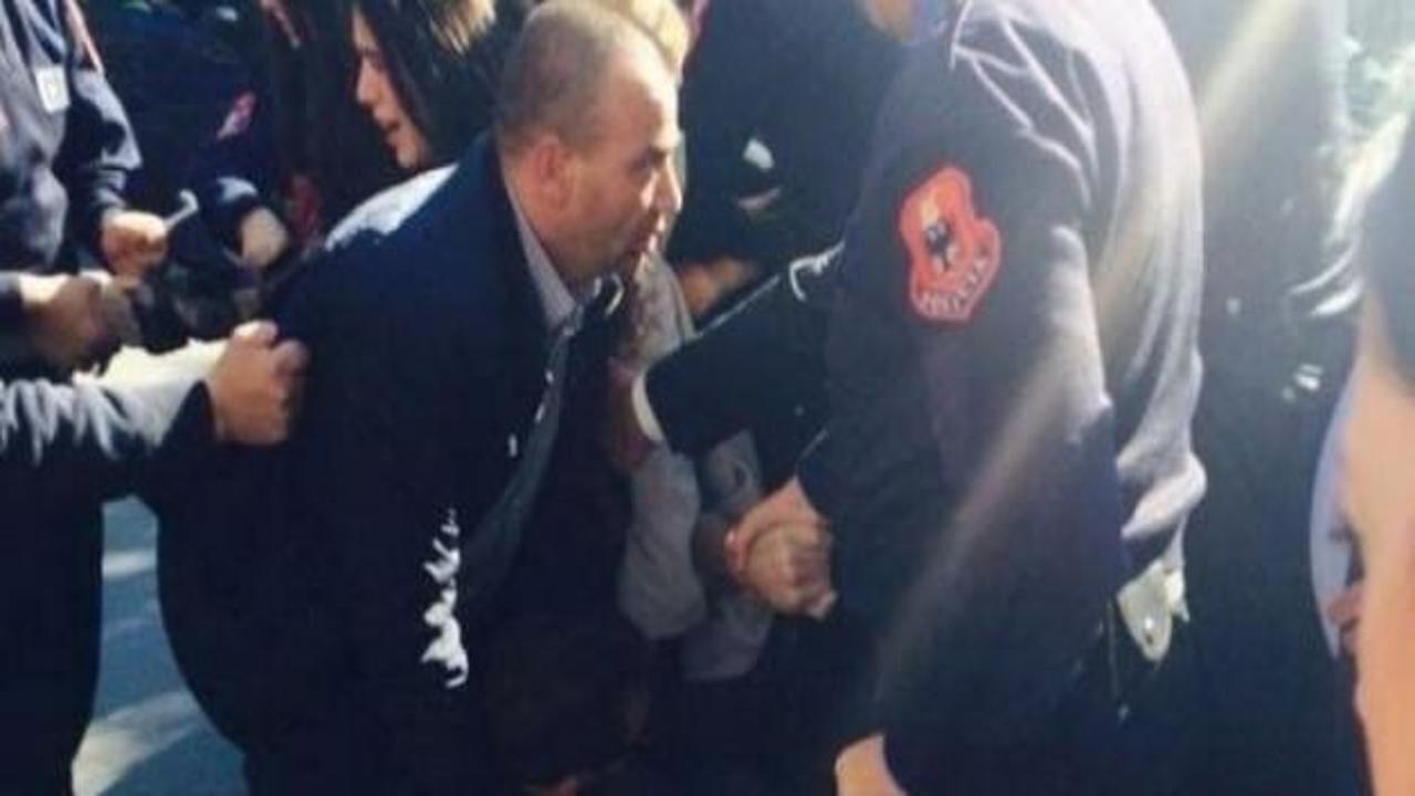 Arnavut Başbakanı'na yumurtalı saldırı